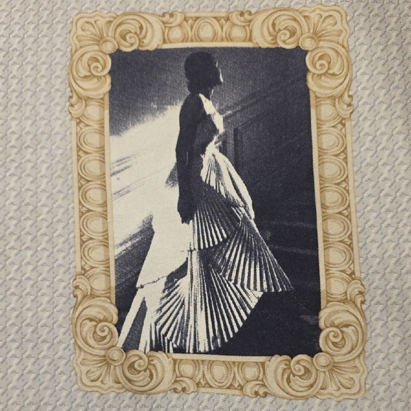 Dior Artistic Print Scarf in Black and Gold - Picture 4 of 15